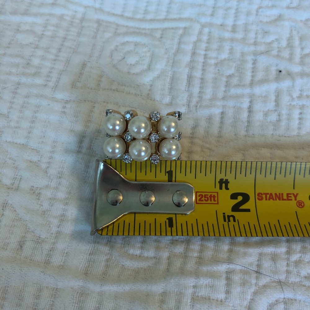 Pearl Statement Ring - Picture 5 of 5